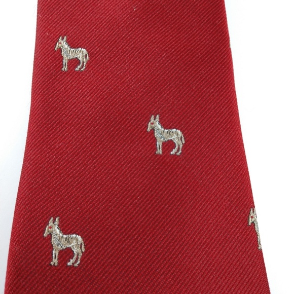 Cambridge Collection men's tie in red - Picture 5 of 6